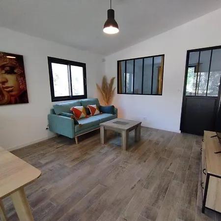 Appartement Avec Jardin Privatif Cuers Exterior foto